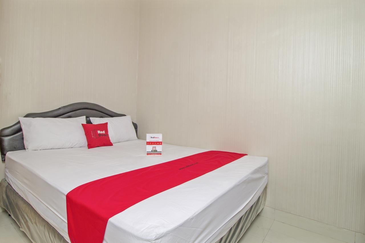 Hotel Reddoorz @ Mangga Besar 2 Giacarta Esterno foto